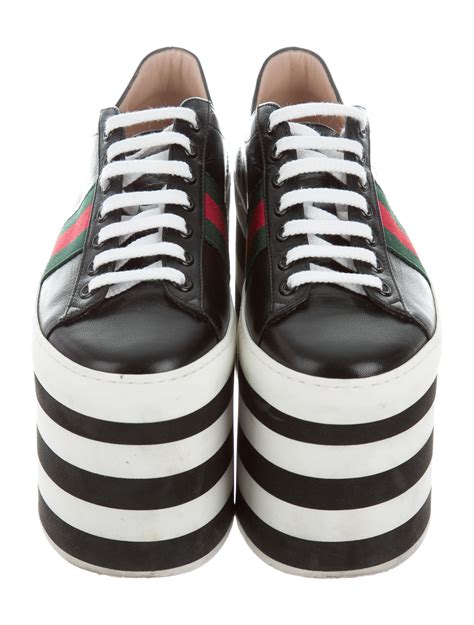 Gucci peggy shoes